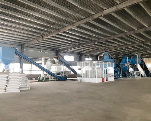 時產5噸飼料（liào）顆粒機組