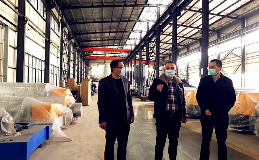 蓮都區政協副(fù)主席沈建祖走訪慰問浙江草莓秋葵菠萝蜜黄瓜丝瓜榴莲污污污(圖(tú)1) undefined