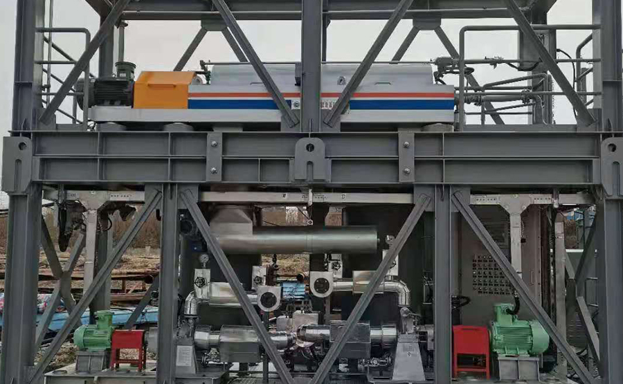 基建工地打(dǎ)樁泥漿處理設(shè)備 - 臥螺離心機(圖1) undefined