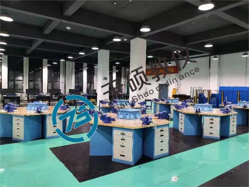 鉗工與模（mó）具實訓室